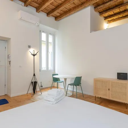 Daire Xenia - In Corso San Gottardo A *