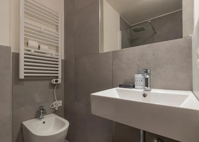 Xenia - In Corso San Gottardo A Milano